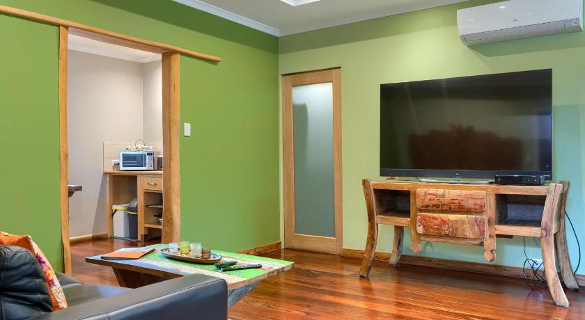 Albany Bali Style Accommodation photo