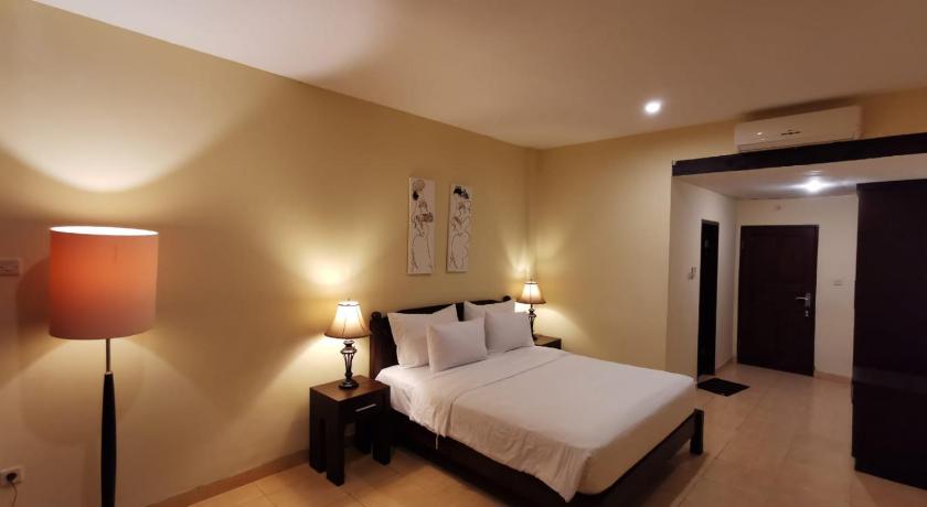 Dalia Budget Hotel – Senggigi Beach, ID
