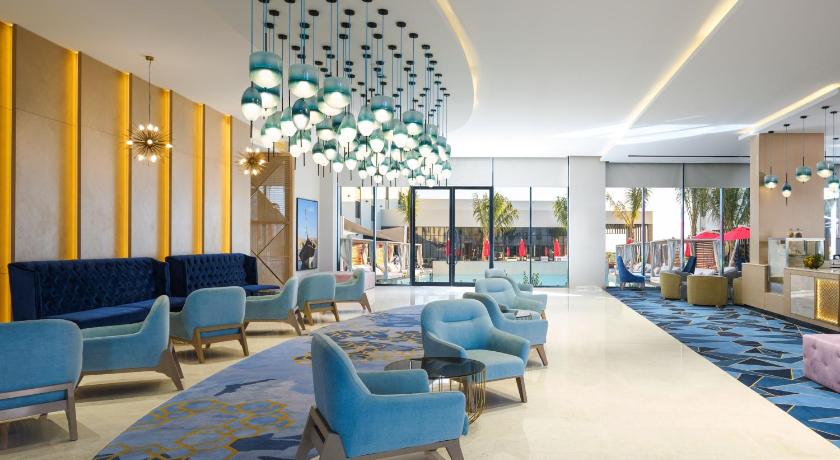 Lobby, Avani Muscat Hotel & Suites in Muscat