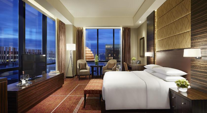 Image of Aqua Suite 3