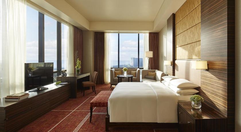 Image of 1 King Bed City View 0