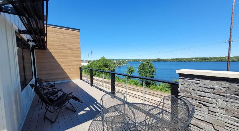 Boardman Ridge Penthouse Close to Town