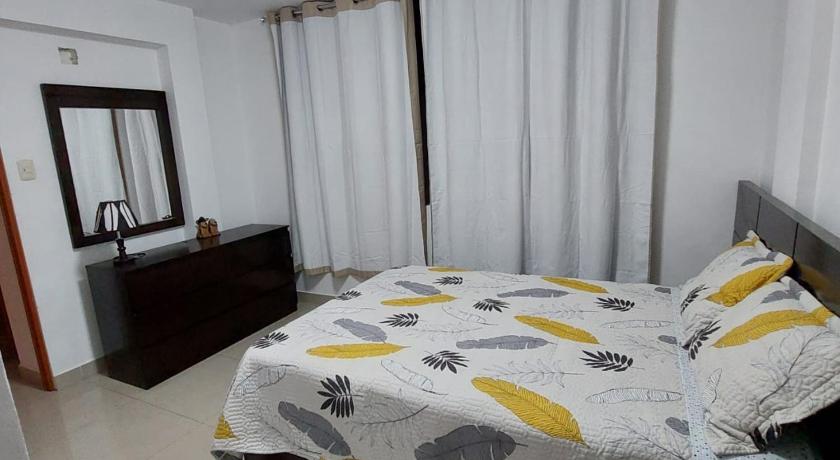 Full apartment independent entrance, services included photo