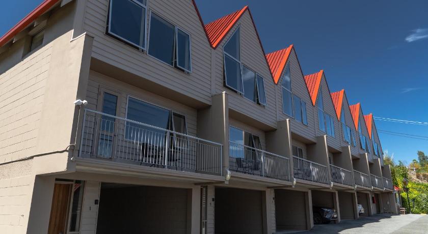 Turner Heights Townhouses photo