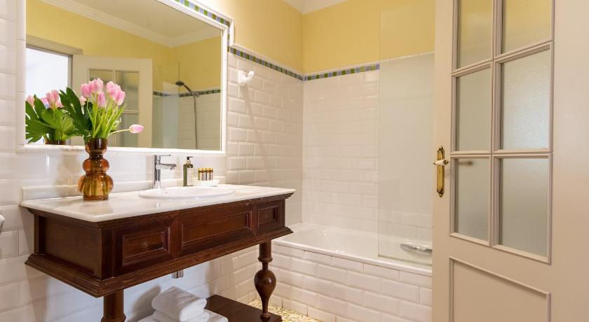 Image of Superior Double Room 15