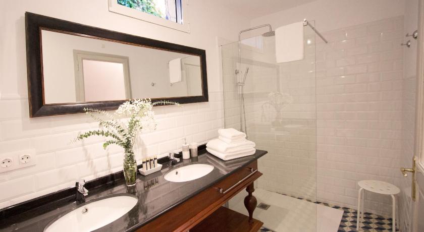 Image of Family Room 2