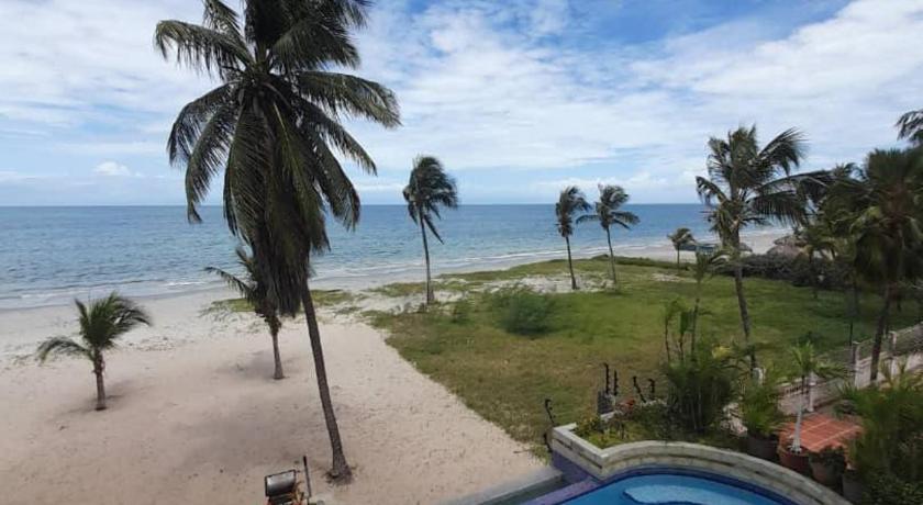 Image of Apartment with Sea View 6