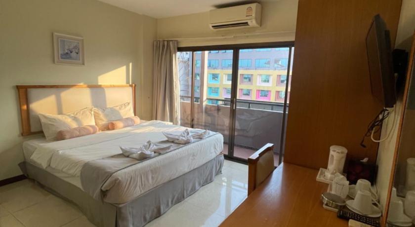 パタヤ Babylon Residence Inn pattaya 3つ星 ホテル スイート