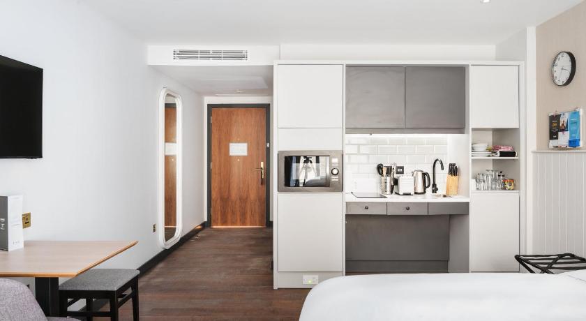 Image of 1 King Studio Suite 13