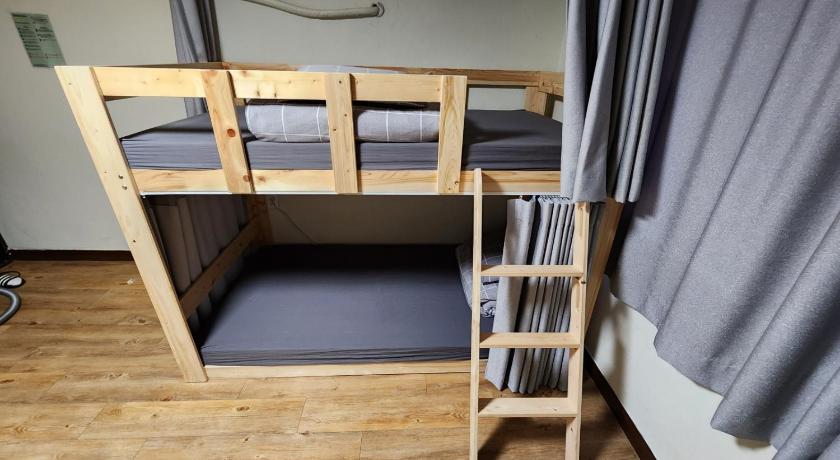 Image of Bed in 4-Bed Female Dormitory Room 7