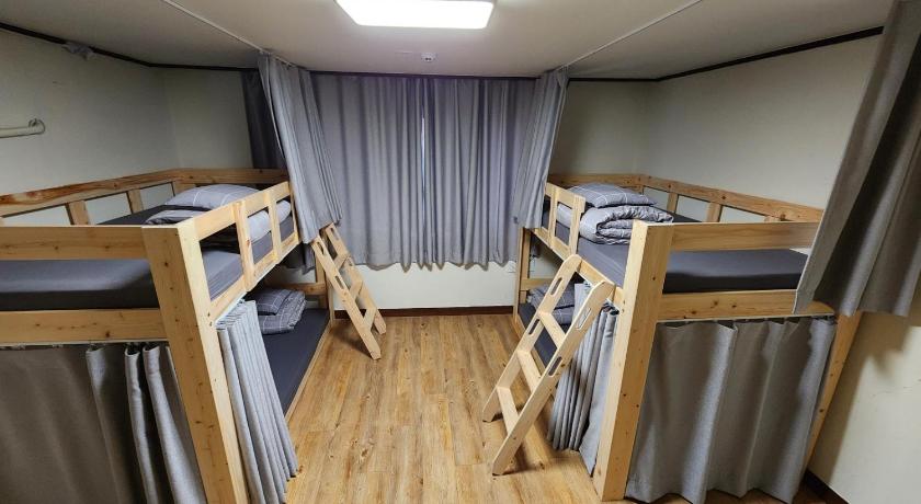 Image of Bed in 4-Bed Female Dormitory Room 3