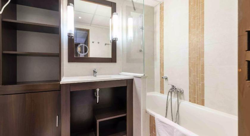 Image of Select One-Bedroom Apartment (4 People) 2
