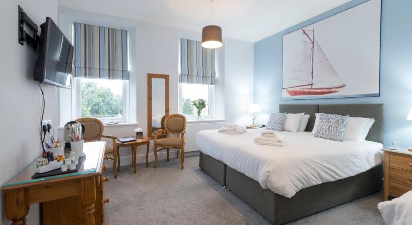 Image of Family Room with Double and Single Beds - Non-Smoking 0