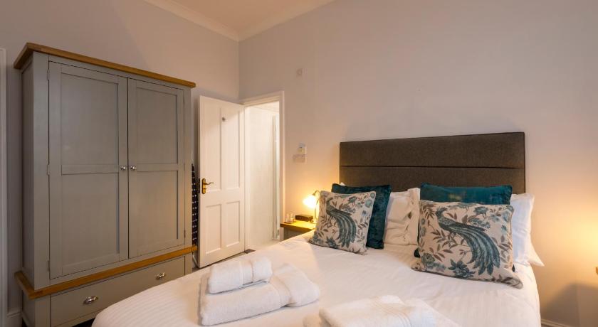 Image of Standard Double Room - Non-Smoking 1