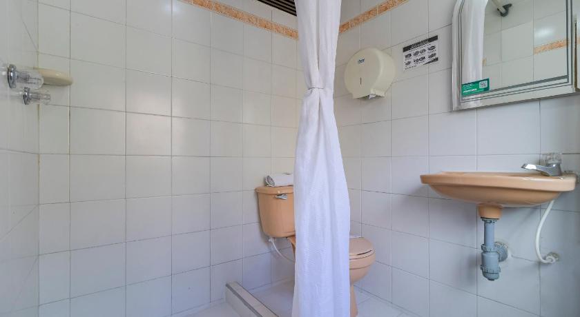 Image of Economy Quadruple Room 6