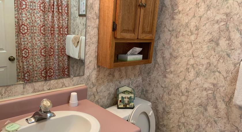 Image of Laurel Inn 411 7