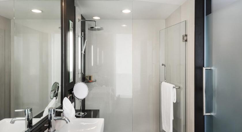 Image of Deluxe Room 6