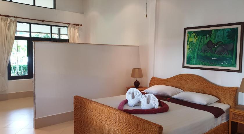 Image of Pool View Studio for 2 People 8