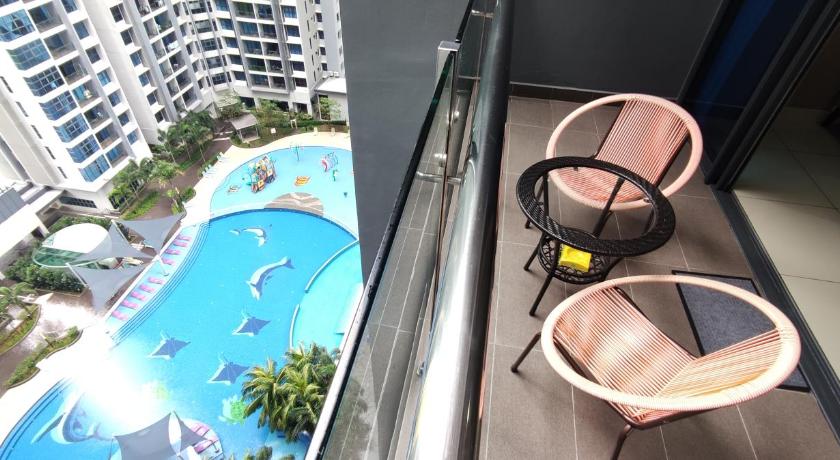 Atlantis Homestay Pool View 2607 By HwStay photo