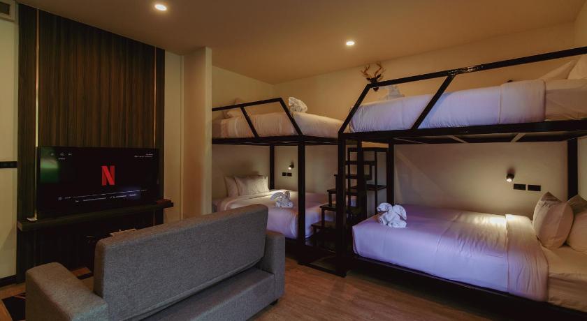 Image of Family Room 6