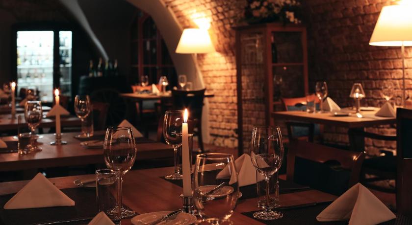 ターボル LH Hotel Dvorak Tabor 4つ星 ホテル 施設