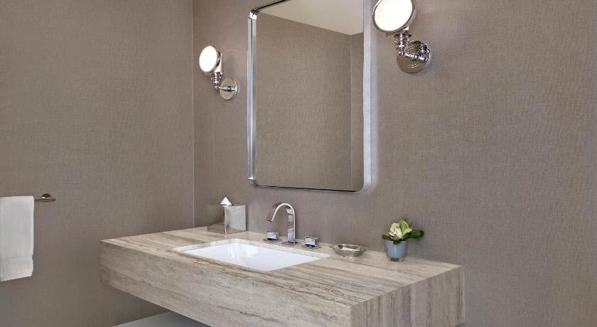 Zdjęcie: Uptown Bohemian 1-Bedroom Suite 7