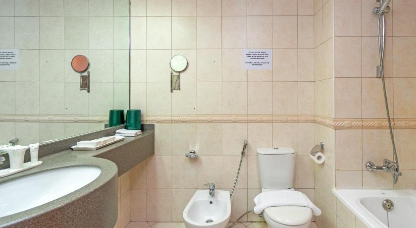 LUXURY 4 BEDROOM APARTMENT IN MARINA - image 11