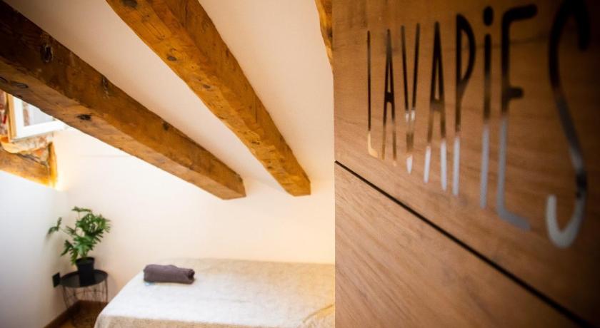 Image of Standard Twin - Shared Bathroom 5