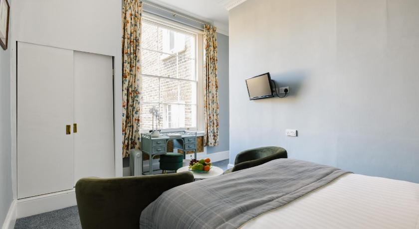 Image of Double Room 17