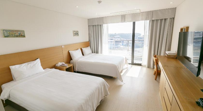 チェジュ BK Hotel Jeju 3つ星 ホテル ロビー