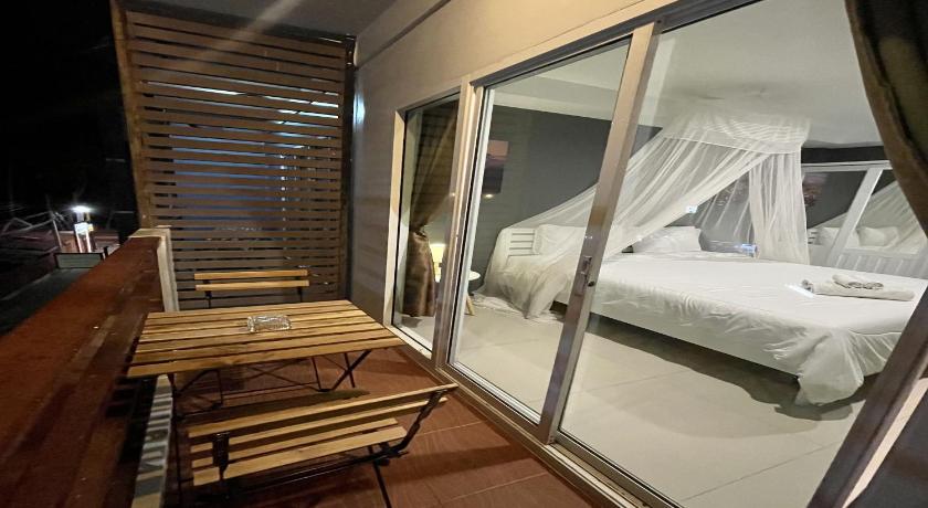Image of Standard Balcony 12