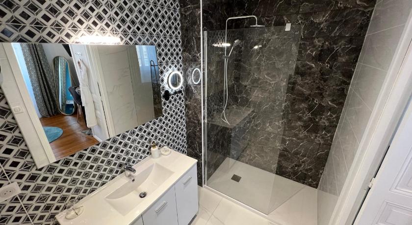 圣吉龙 Jardin Bleu - Chambres d'hotes 4星级 酒店 套房