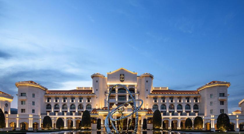 Suning Zhongshan Golf Resort photo