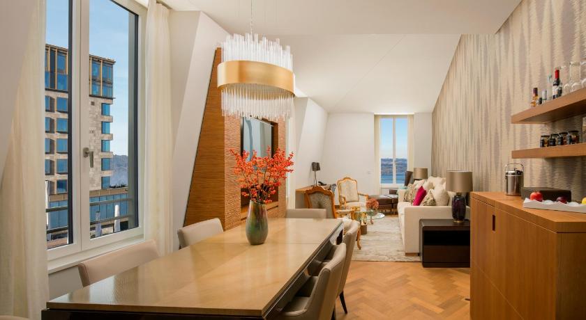 Image of Heritage Lake View Prestige Suite 3