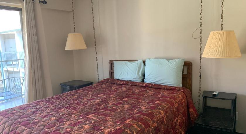 Image of Oak Square 412 0
