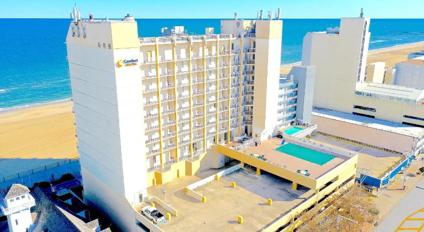 Comfort Suites Beachfront photo