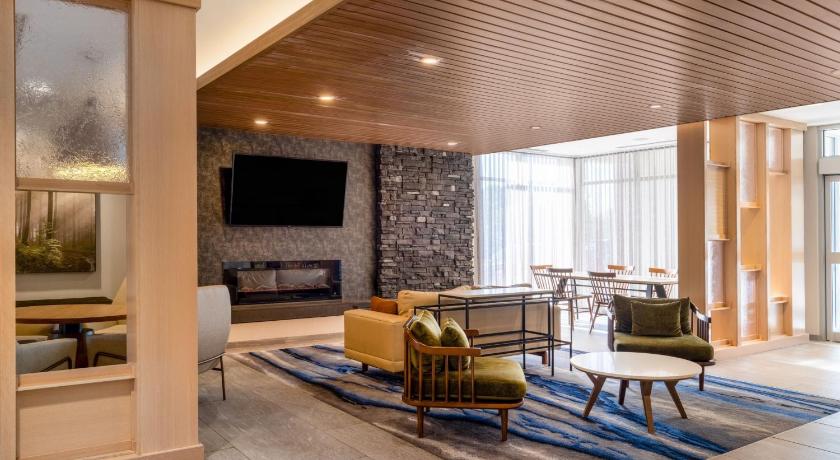 Fairfield Inn & Suites by Marriott Minneapolis North photo