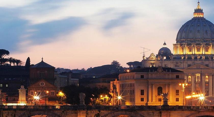 Rome Residenza Crescenzio 4-Star Hotel suite