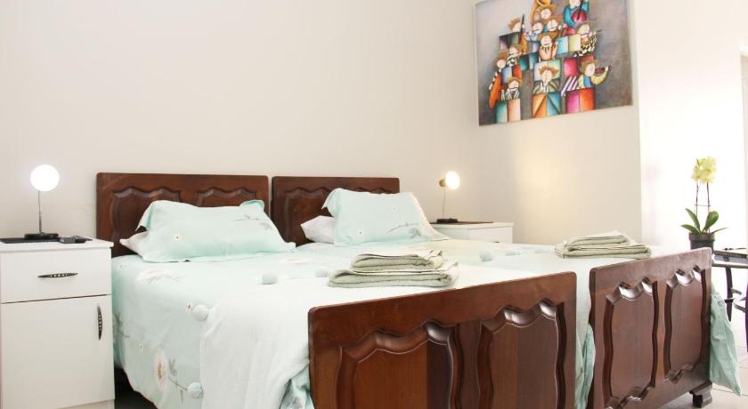LivingAtLarge Guest House photo