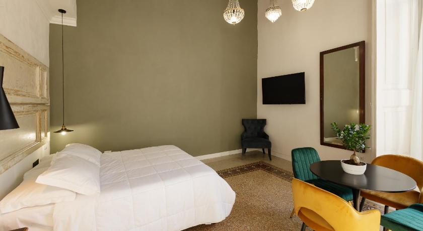 Image of Junior Suite with Balcony 12