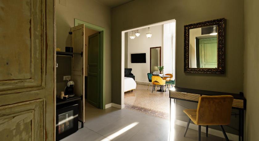 Image of Junior Suite with Balcony 6