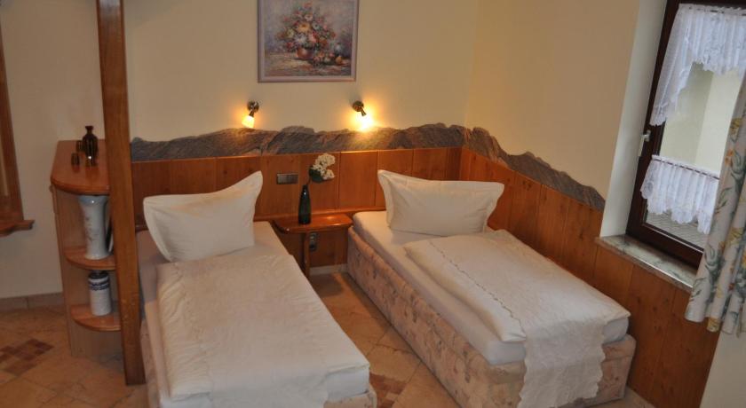 Image of Double or Twin Room 12