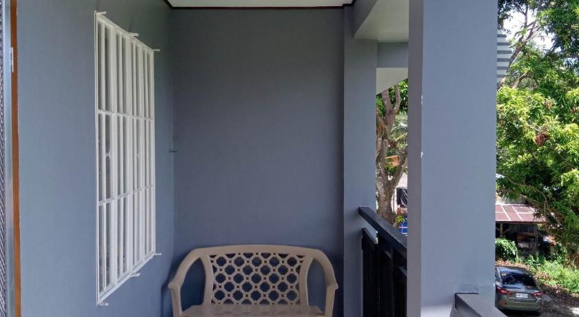 MAYA HOMES VALENCIA photo