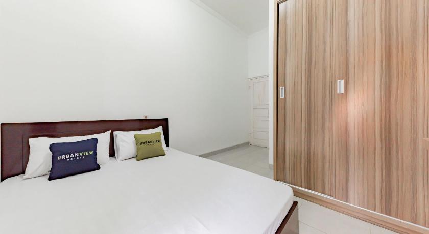 Urbanview Hotel Sabar Residence CSB Mall – Cirebon, OH
