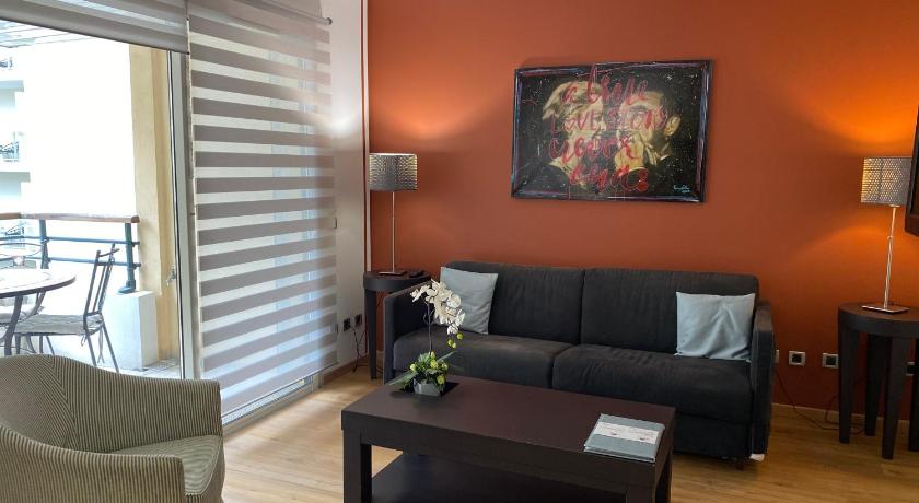Image of One-Bedroom Apartment - 6 avenue Branly 3