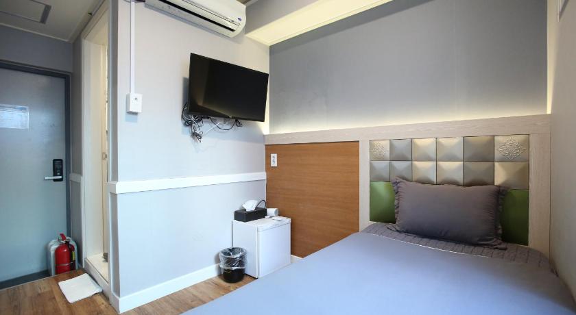 Image of Standard Single Room 14