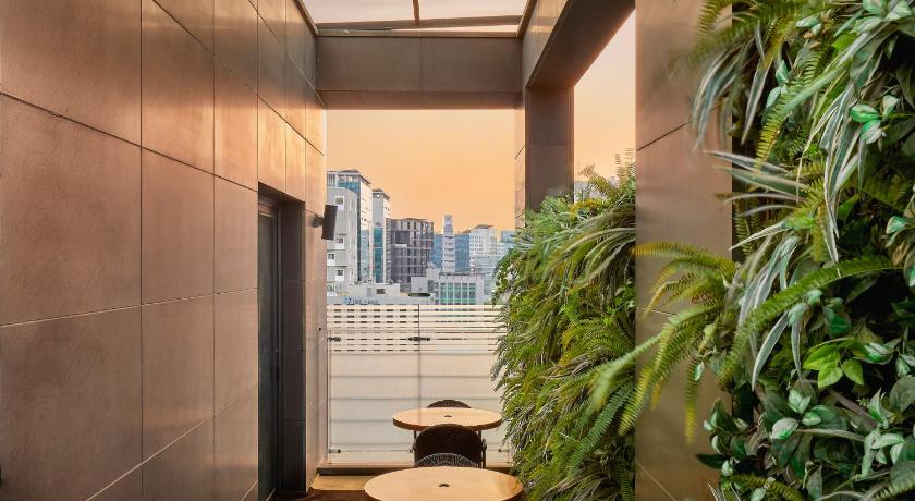 Seoul Hotel POCO Seongsu 3-Star Hotel lobby