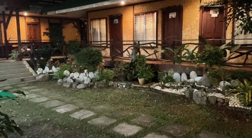 Pinaluyan Guest House - image 12