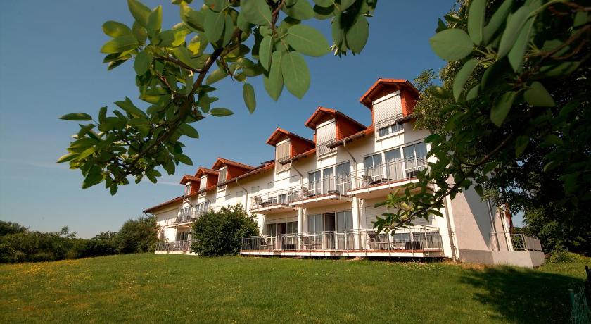 Superior-Apartement, sep. building 300m from the main building (Superior-Apartement, sep. building 984 ft from the main building) attēls 9