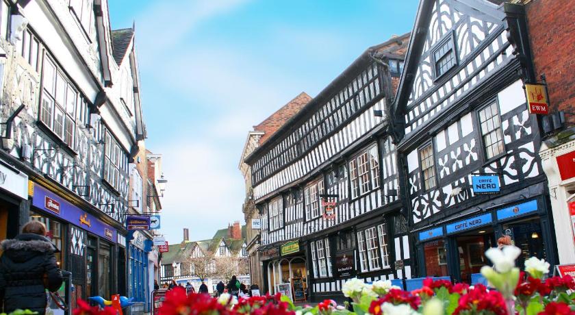 Crown Hotel — Hotel in Nantwich